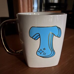NWOT METALLIC DISCO MONOGRAM, LETTER “T” CERAMIC COFFEE MUG